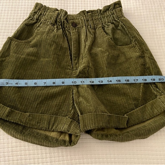 Madewell Corduroy Pull-On Paperbag Shorts in Olive - Picture 11 of 13